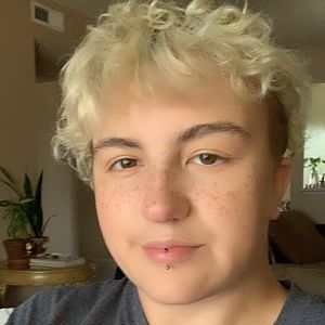 Meet your Posher, Elijah